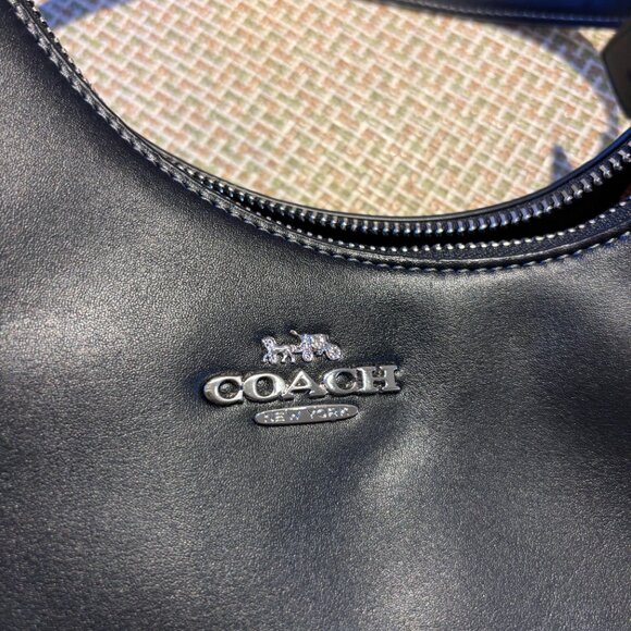 Coach Women's Black Bag - Picture 3 of 7